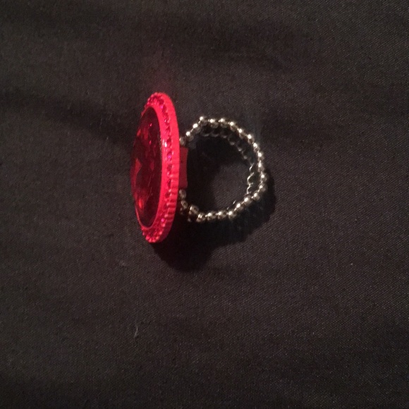 Beautiful ring - Picture 6 of 8